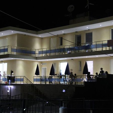 Vila Hadhri Борш Экстерьер фото