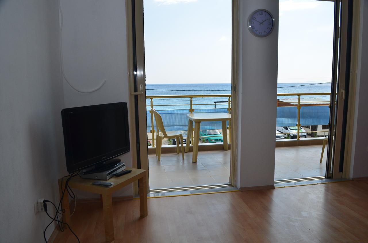 Vila Hadhri Борш Экстерьер фото